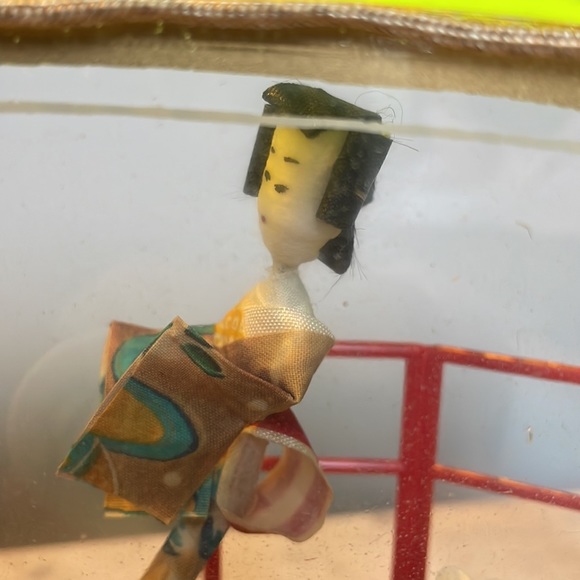 Vintage Japanese Geisha Diorama - Picture 7 of 8